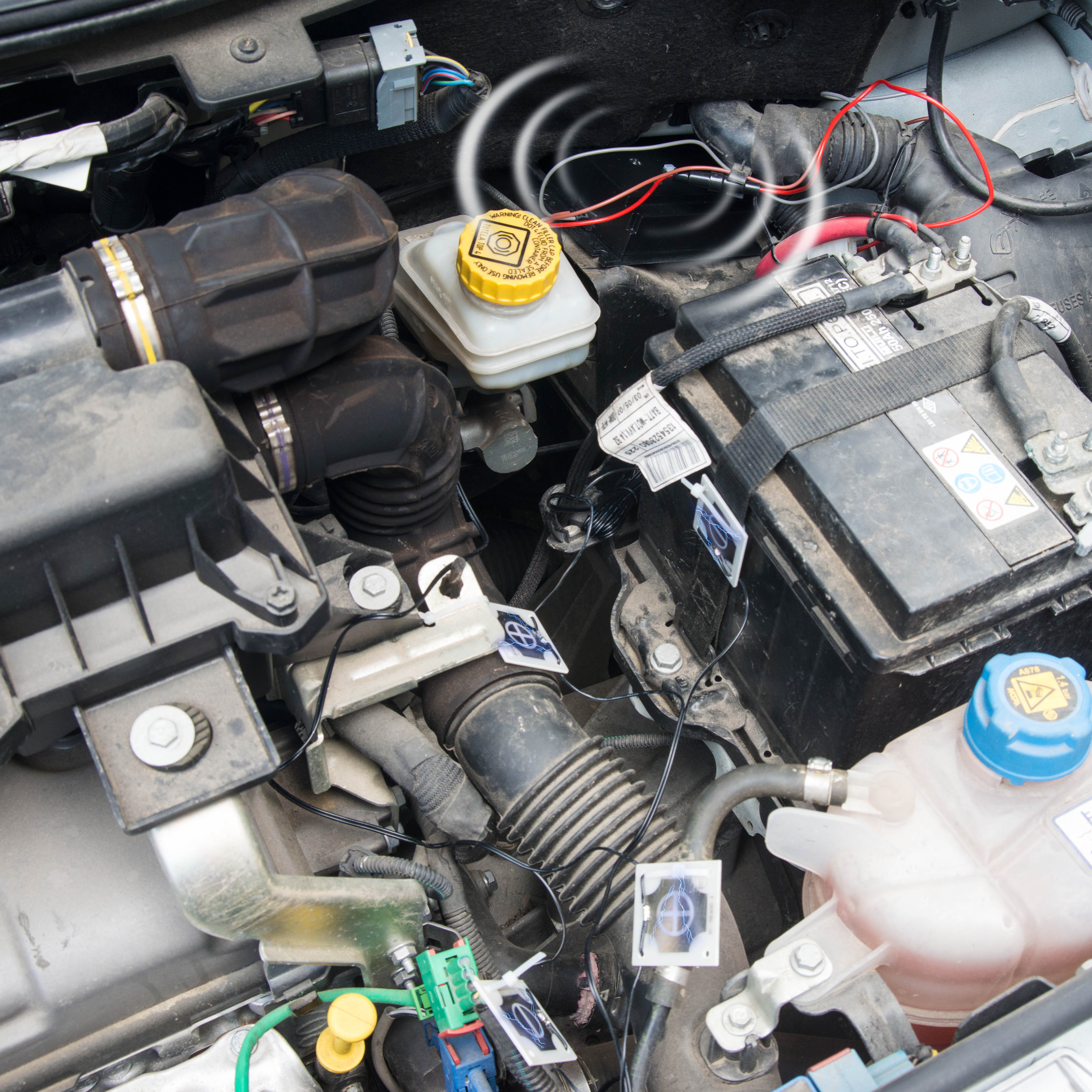 Für die volle Funktionstüchtigkeit sollten Sie das Gerät durch autorisiertes Fachpersonal installiert werden.